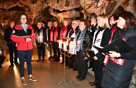Koncert pěveckého sboru Radost v Jeskyni na Špičáku, 7. 10. 2023